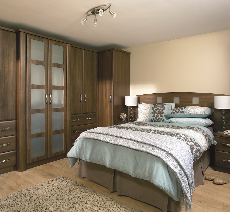 goscotebedroom_slabsaponettadarkwalnut.jpg