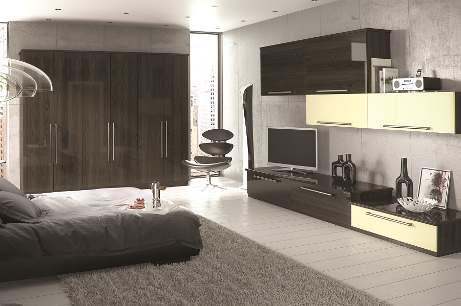 phoenixbedroom_highglossmiracosahighglosscream.jpg